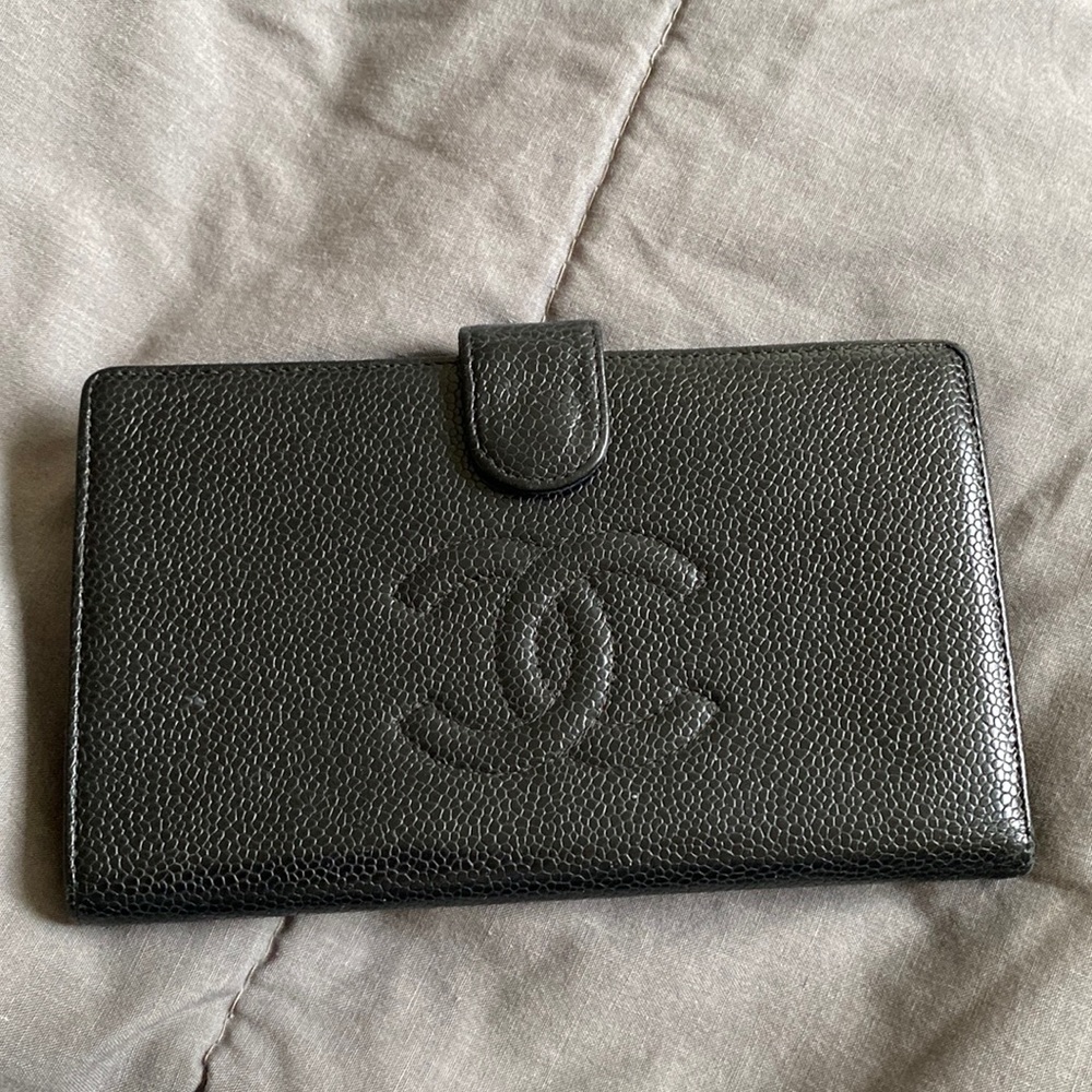 Vintage Chanel Caviar timeless wallet